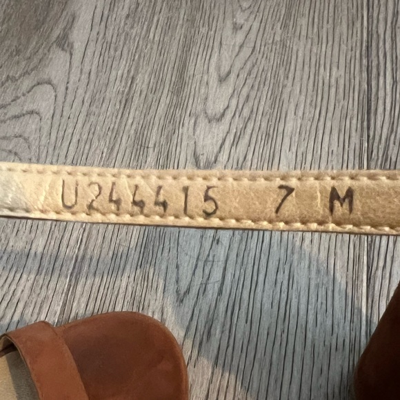 Stuart Weitzman Nearlynude sandals size 7 - Picture 4 of 4